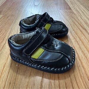 See Kai Run Leather Baby Sneakers size 3